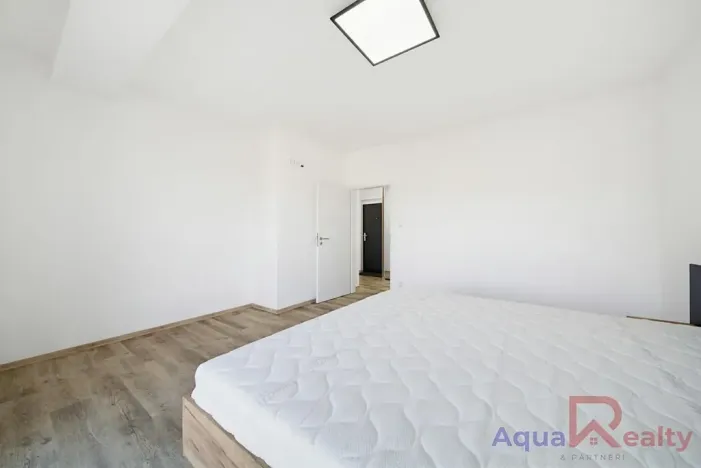 Pronájem bytu 3+kk, Karlovy Vary, Dubová, 83 m2
