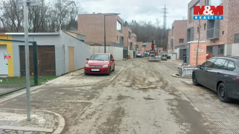 Prodej garáže, Praha - Dejvice, V Trníčku, 20 m2