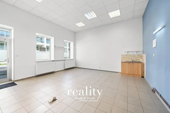 Pronájem obchodního prostoru, Znojmo, Jarošova, 30 m2