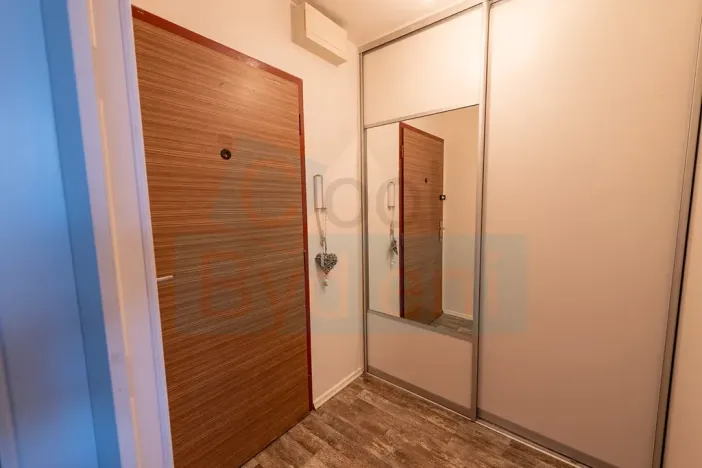 Prodej bytu 1+1, Praha - Troja, Krynická, 29 m2