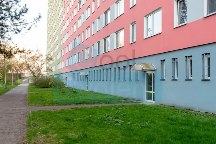 Prodej bytu 1+1, Praha - Troja, Krynická, 29 m2