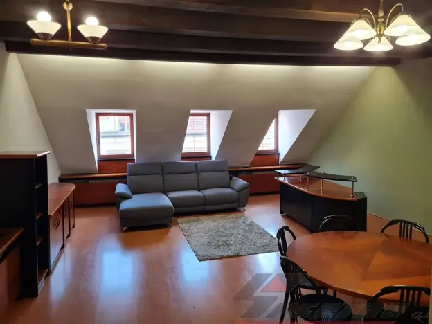 Pronájem kanceláře, Plzeň, Pražská, 162 m2