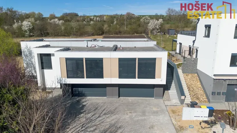 Prodej rodinného domu, Holubice, 197 m2