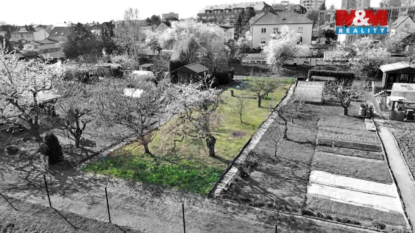 Prodej zahrady, Hradec Králové, U Mostku, 300 m2