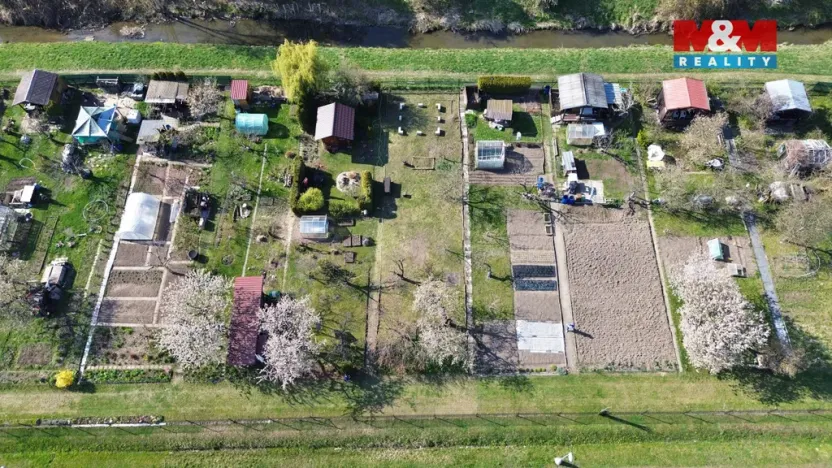 Prodej zahrady, Hradec Králové, U Mostku, 300 m2