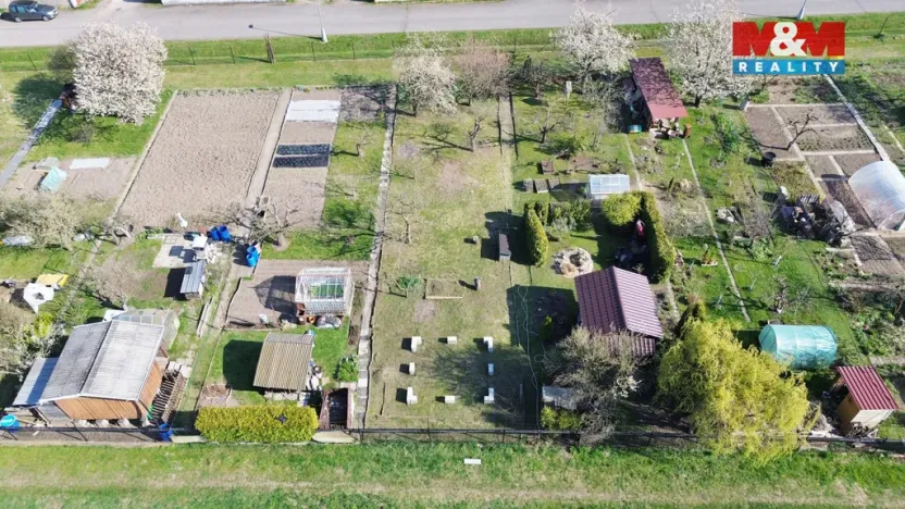 Prodej zahrady, Hradec Králové, U Mostku, 300 m2