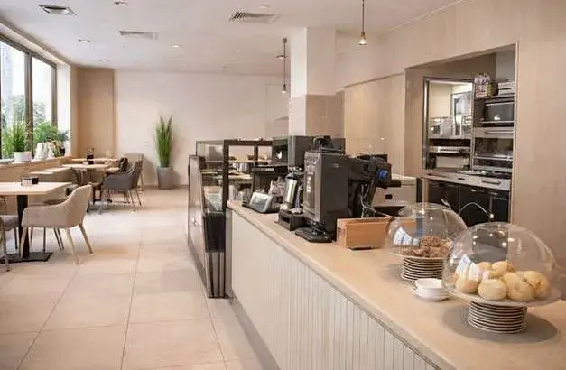 Pronájem restaurace, Praha - Malešice, U tvrze, 180 m2