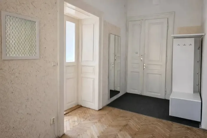 Pronájem kanceláře, Praha - Nové Město, Bolzanova, 80 m2