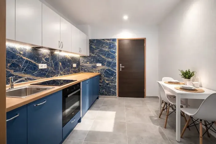 Pronájem bytu 1+1, Praha - Kobylisy, Mirovická, 35 m2