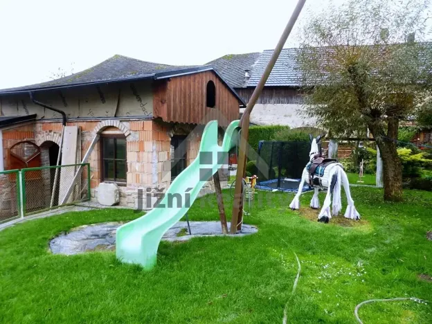 Prodej rodinného domu, Vyšší Brod, 500 m2