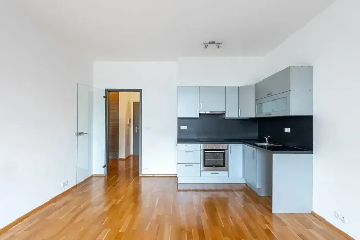 Pronájem bytu 2+kk, Praha - Vinohrady, Korunní, 57 m2