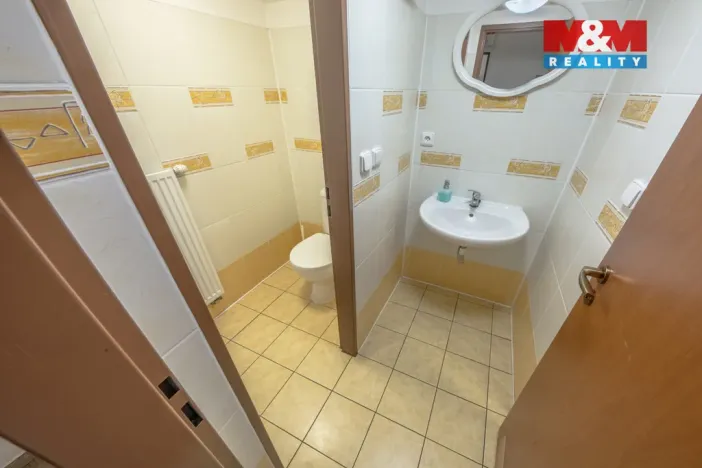 Prodej výrobních prostor, Česká Lípa, Dubická, 1182 m2