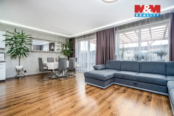 Prodej rodinného domu, Veltrusy, Lomená, 118 m2