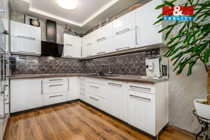 Prodej rodinného domu, Veltrusy, Lomená, 118 m2