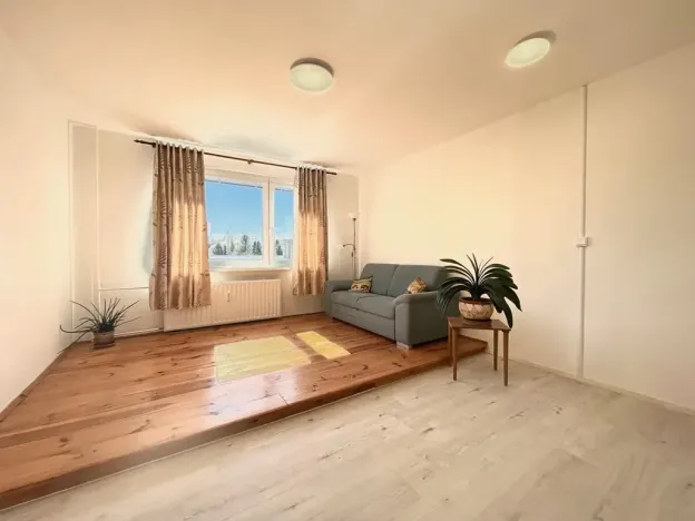 Pronájem bytu 2+kk, Liberec, Sněhurčina, 42 m2