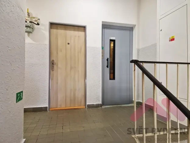 Pronájem bytu 1+kk, Praha - Nusle, Sevřená, 26 m2