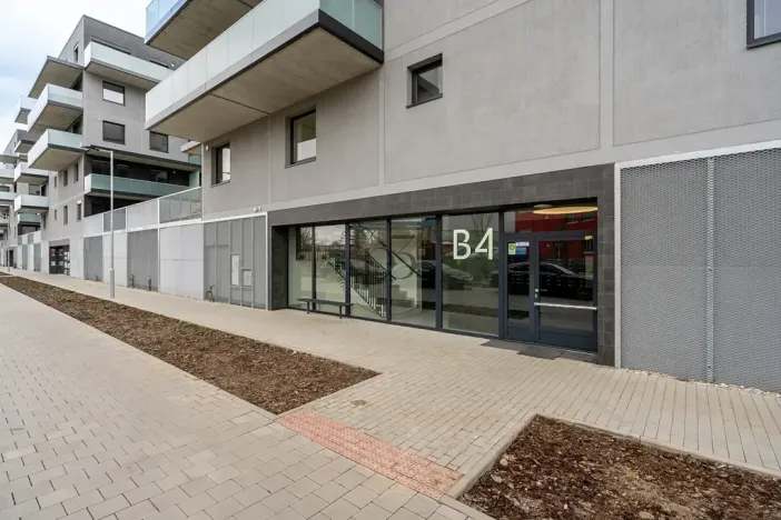 Pronájem bytu 2+kk, Praha - Prosek, Čakovická, 43 m2