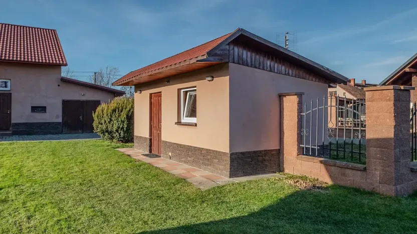 Prodej rodinného domu, Pržno, 197 m2