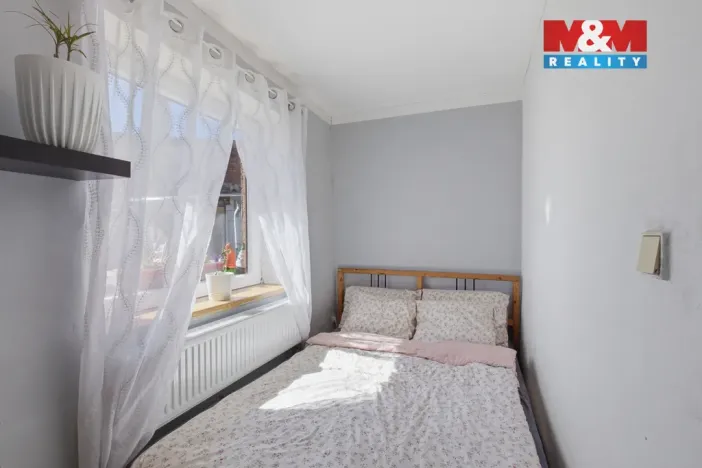 Prodej rodinného domu, Kněževes, Libušina, 100 m2