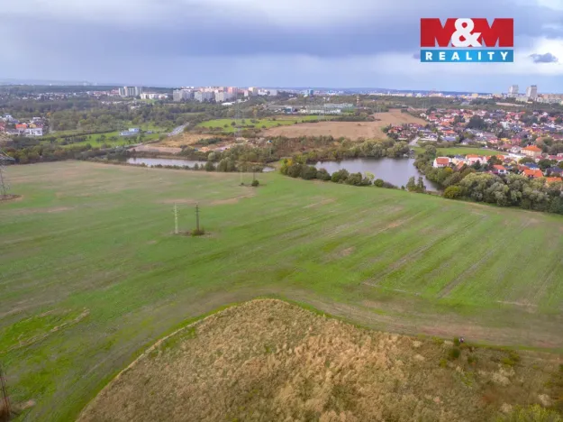 Prodej pole, Praha - Šeberov, 2421 m2