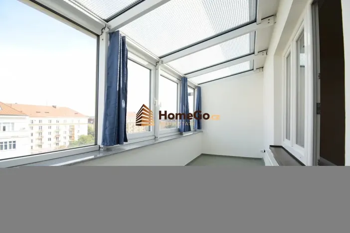 Pronájem bytu 1+1, Praha - Nusle, U gymnázia, 49 m2