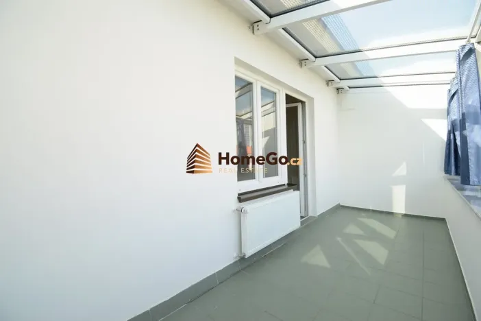 Pronájem bytu 1+1, Praha - Nusle, U gymnázia, 49 m2