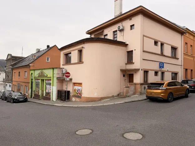 Prodej obchodního prostoru, Benešov nad Ploučnicí, Krátká, 449 m2