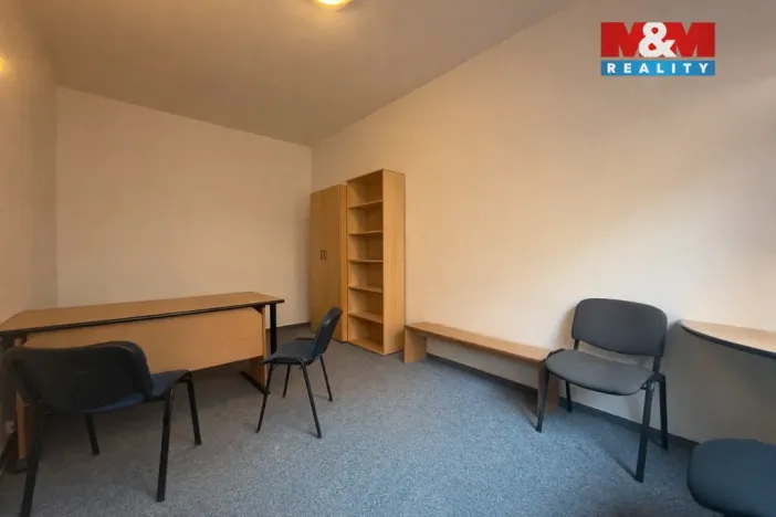 Pronájem kanceláře, Kladno, Suchardova, 20 m2