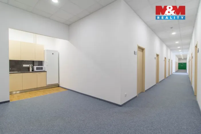Pronájem kanceláře, Praha, Podbabská, 14 m2