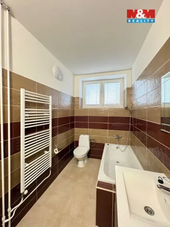 Pronájem bytu 2+kk, Krnov - Pod Bezručovým vrchem, Petrovická, 57 m2