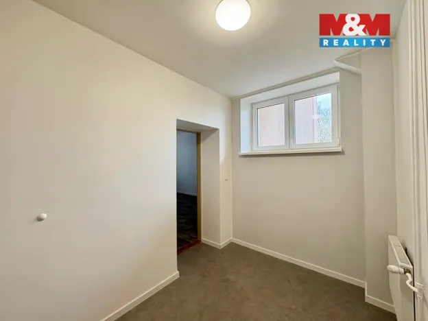 Pronájem bytu 2+kk, Krnov - Pod Bezručovým vrchem, Petrovická, 57 m2