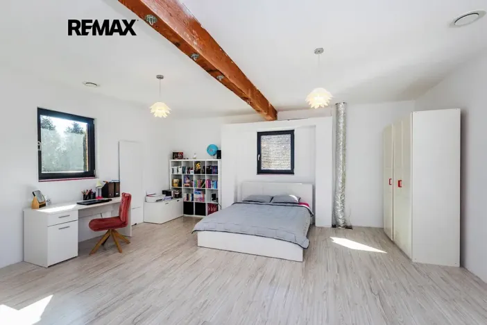 Prodej rodinného domu, Černuc, 330 m2