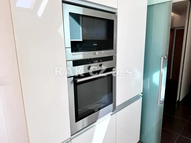 Prodej bytu 3+kk, Šestajovice, Revoluční, 74 m2