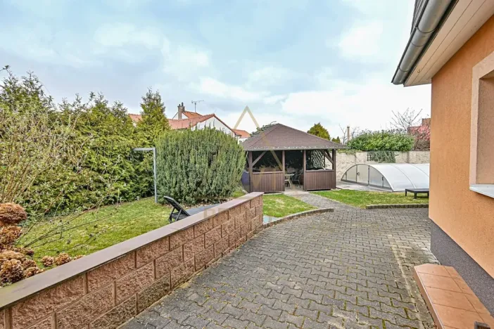 Prodej rodinného domu, Hřebeč, nám. Draha, 150 m2