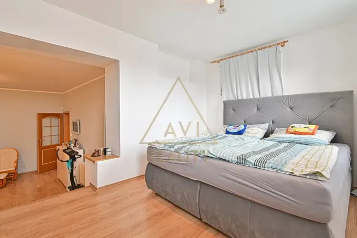 Prodej rodinného domu, Hřebeč, nám. Draha, 150 m2