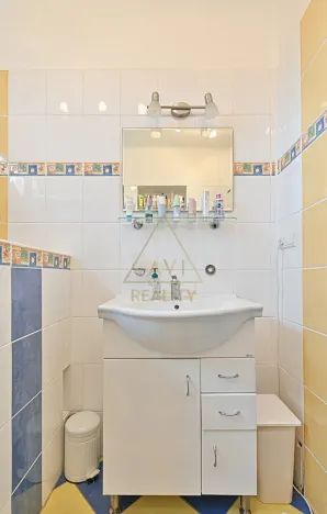 Prodej rodinného domu, Hřebeč, nám. Draha, 150 m2