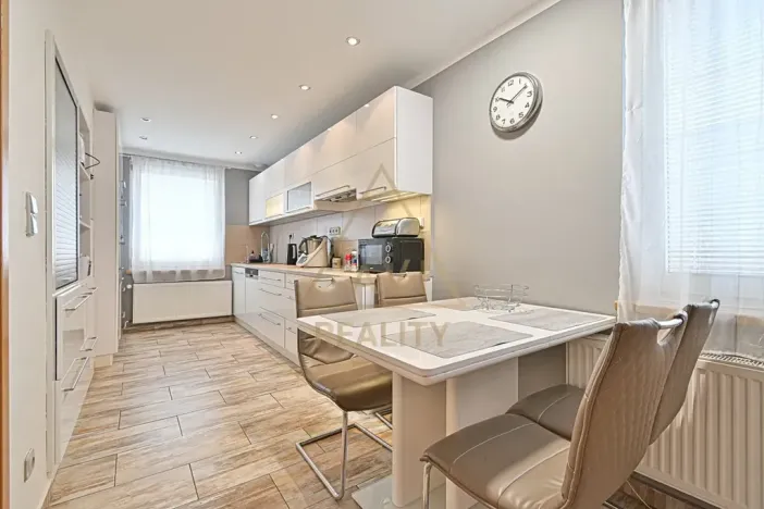 Prodej rodinného domu, Hřebeč, nám. Draha, 150 m2