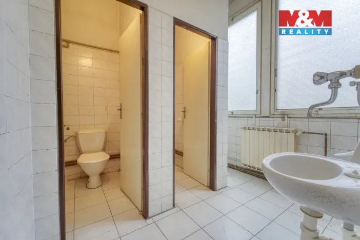 Pronájem skladu, Plzeň - Severní Předměstí, alej Svobody, 641 m2