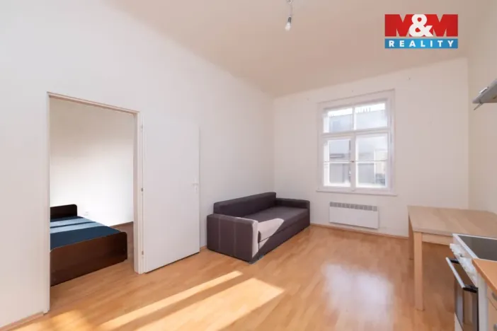Pronájem bytu 2+kk, Praha - Holešovice, Janovského, 36 m2