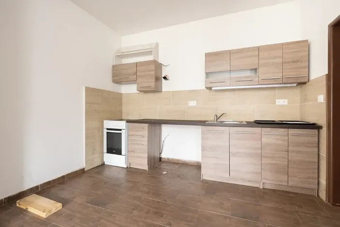 Prodej výrobních prostor, Žarošice, 2250 m2