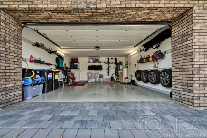 Prodej rodinného domu, Babice, Lomená, 293 m2