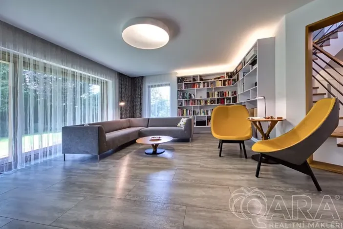 Prodej rodinného domu, Babice, Lomená, 293 m2