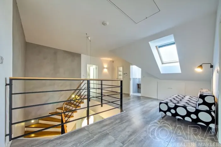 Prodej rodinného domu, Babice, Lomená, 293 m2