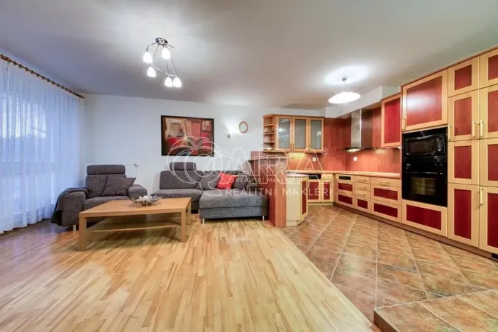 Pronájem bytu 2+kk, Dolní Břežany, 81 m2