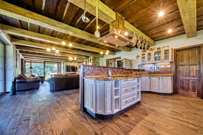 Prodej rodinného domu, Vrchlabí, 429 m2