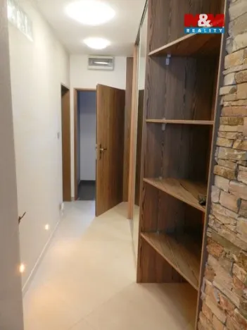 Pronájem bytu 2+kk, Ostrava, Kuršova, 50 m2