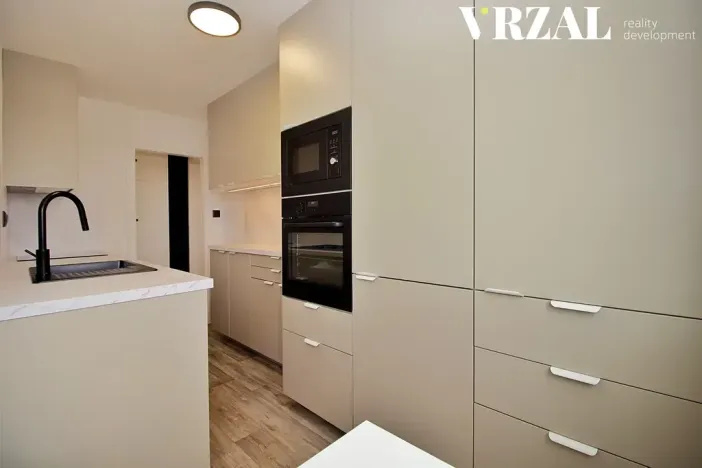 Prodej bytu 3+1, Plzeň, Železničářská, 76 m2