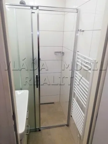 Pronájem bytu 2+kk, Praha - Libeň, Novákových, 35 m2