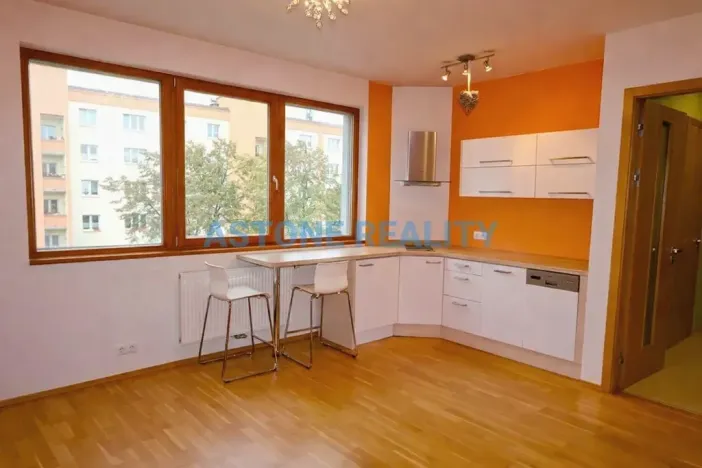 Pronájem bytu 1+kk, Praha - Břevnov, Brunclíkova, 30 m2