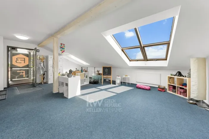 Prodej rodinného domu, Jesenice, Budějovická, 340 m2